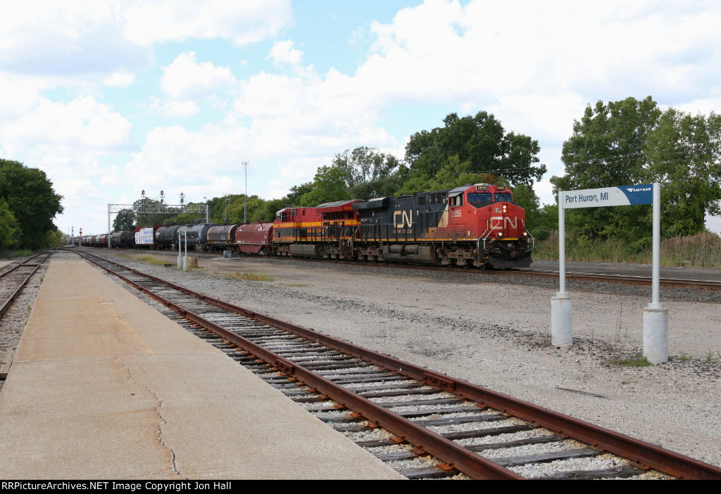 A492 heads for the tunnel and the yard in Sarnia